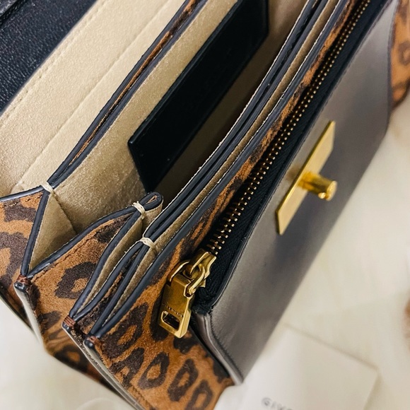 GIVENCHY
Calfskin Suede Leopard Print Small GV3 Shoulder Bag Black Chestnut - Picture 6 of 10
